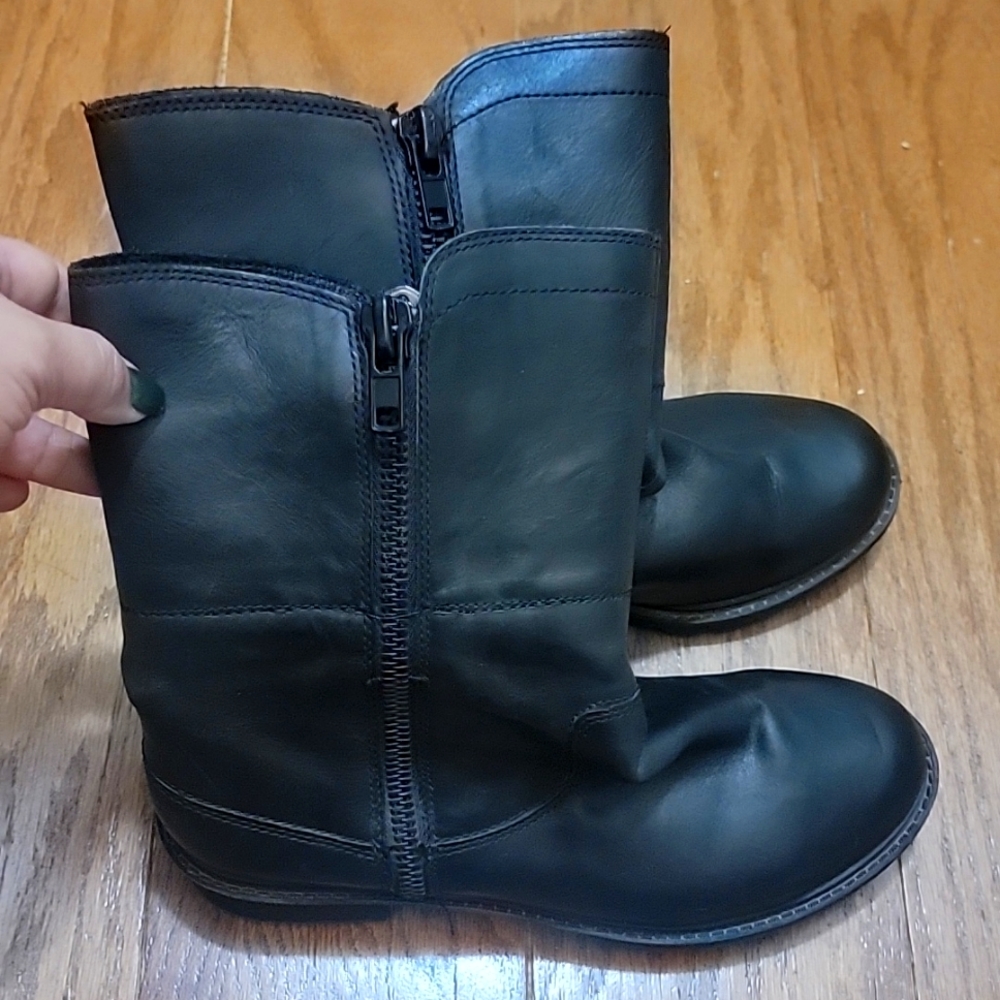Black Boots